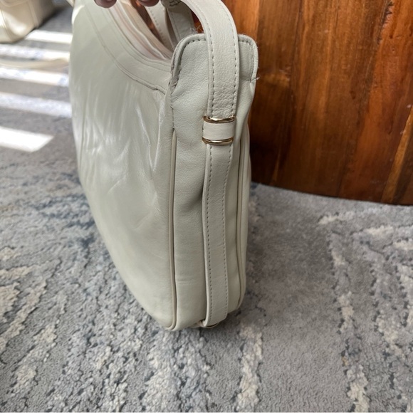 Vintage Etienne Aigner Bags Classics Ivory Crossbody Shoulder With Mirror - Picture 6 of 10